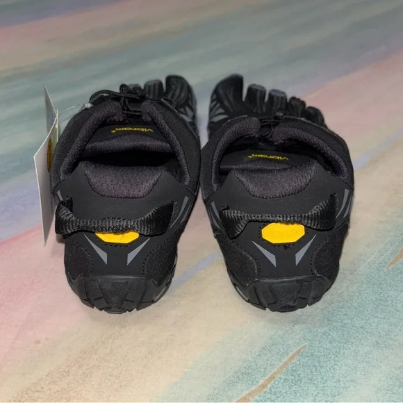 Vibram Fivefingers V-Trail Barefoot Running Shoes Black size 44 EU / US 10.5-11